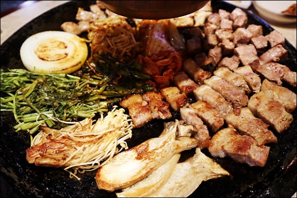 오복솥뚜껑삼겹살 이미지