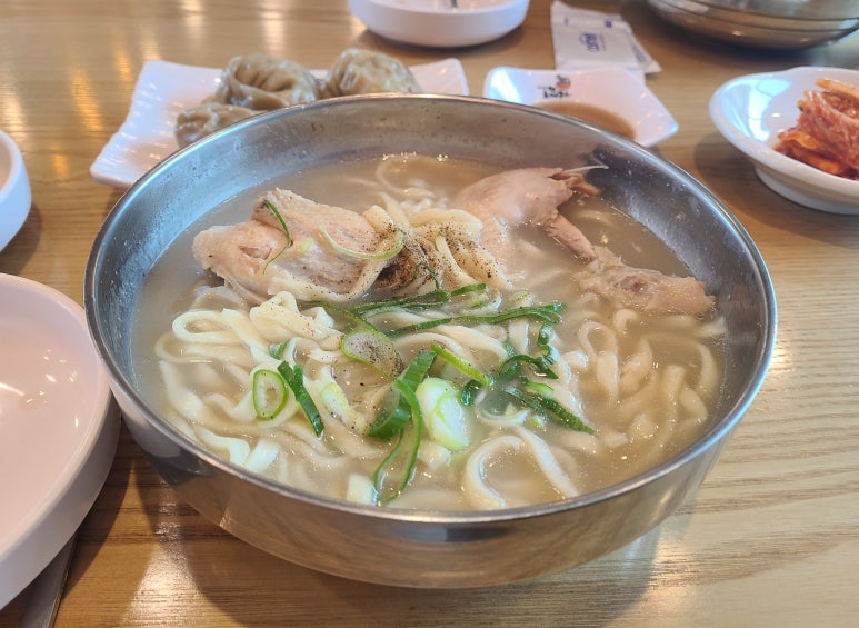 미사리밀빛초계국수충주점 이미지