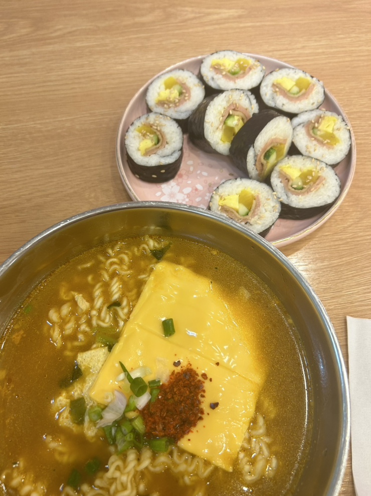 우림&김밥 이미지
