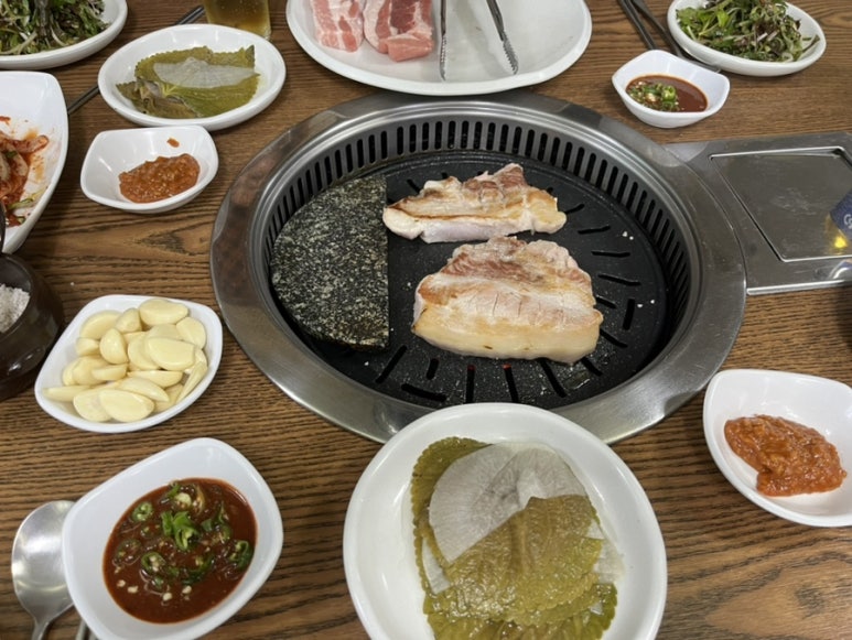 꿀돼지한상 이미지