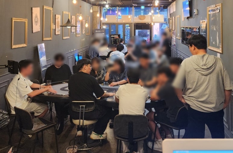 홀덤광장 이미지