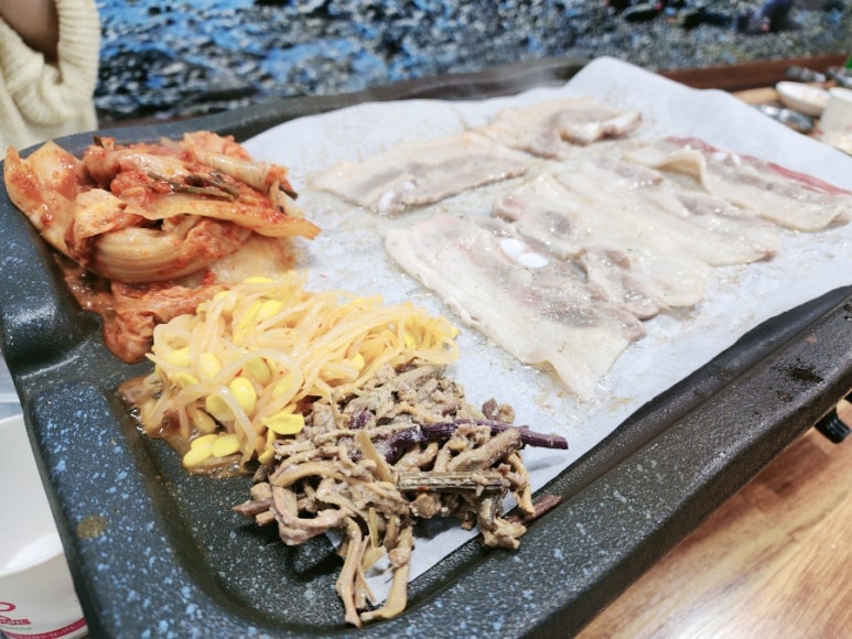 세발삼겹살 이미지