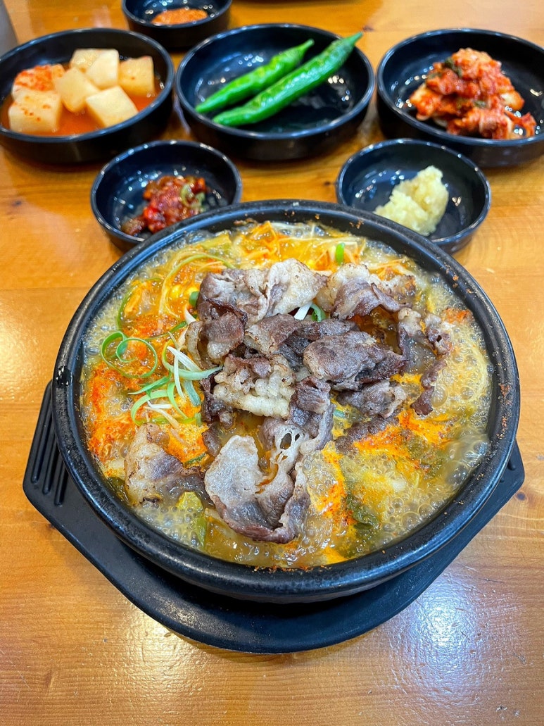 차돌이해장국 이미지