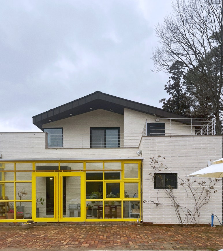 화이트브릭(WHITE BRICK) 이미지