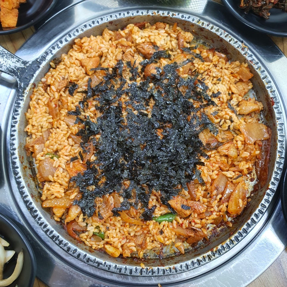 돼지랑김치랑 이미지