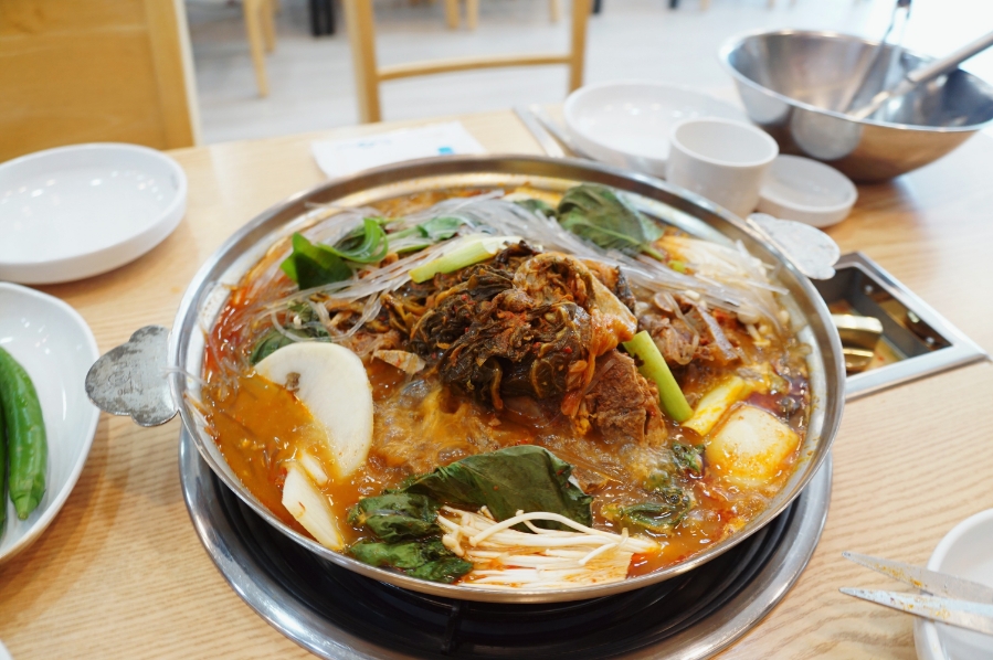 맛나감자탕 이미지