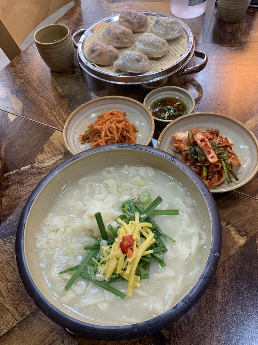 백칼국수 이미지