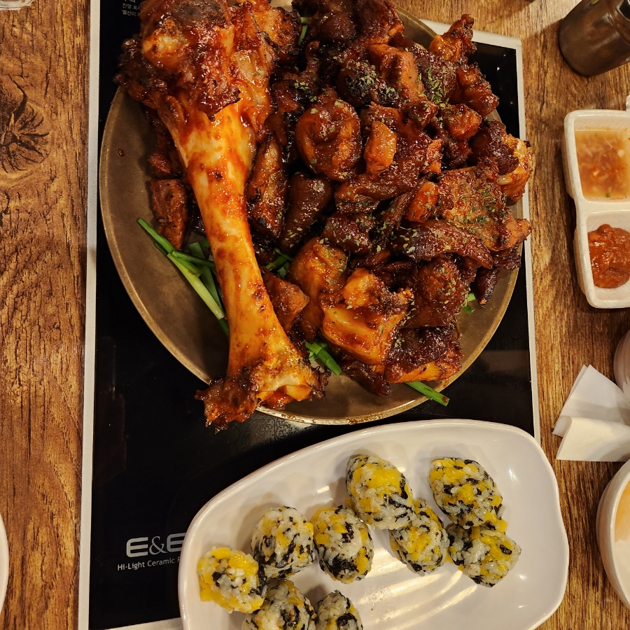 족발탐험대 이미지