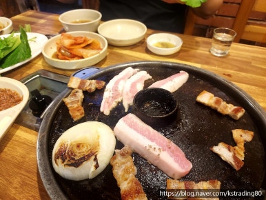 고향돼지촌 이미지