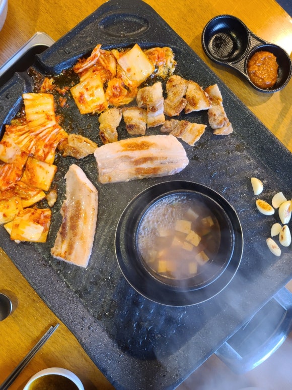 육품달 이미지