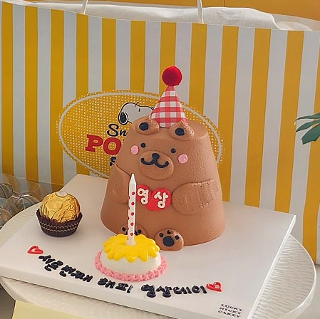럭키 니키 케이키(LUCKY NICKY CAKEY) 이미지