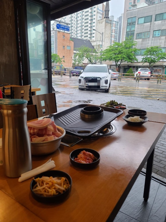 육품달 이미지