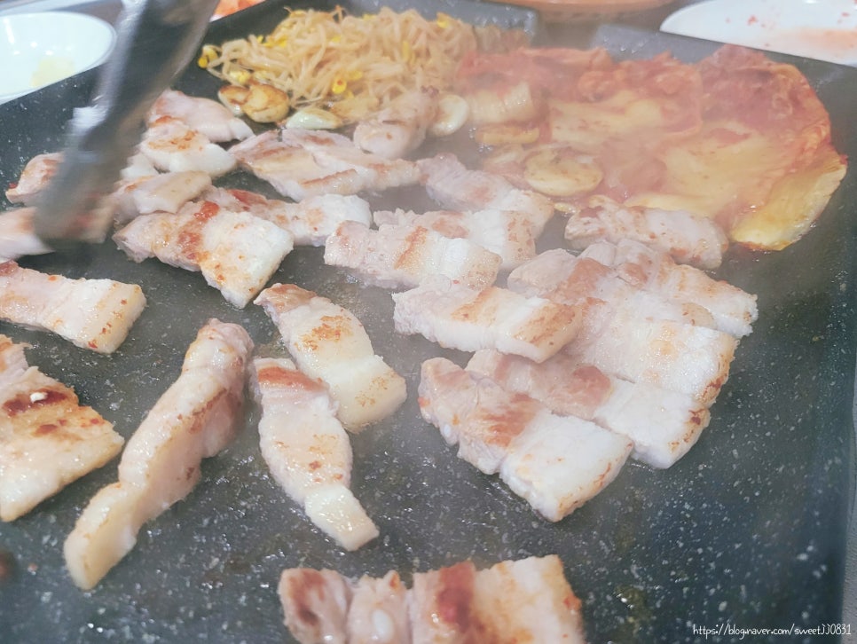 산본꽃돼지 이미지