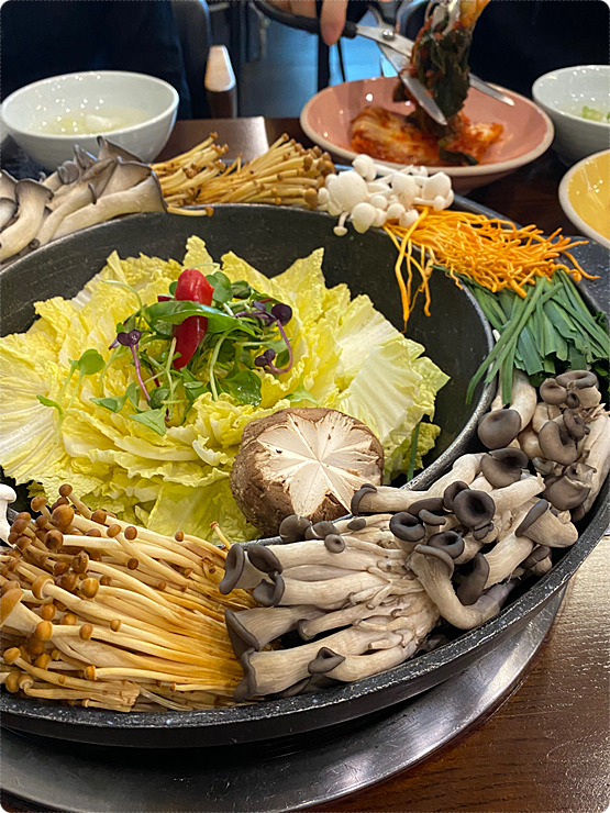 심마니약초한방백숙 이미지
