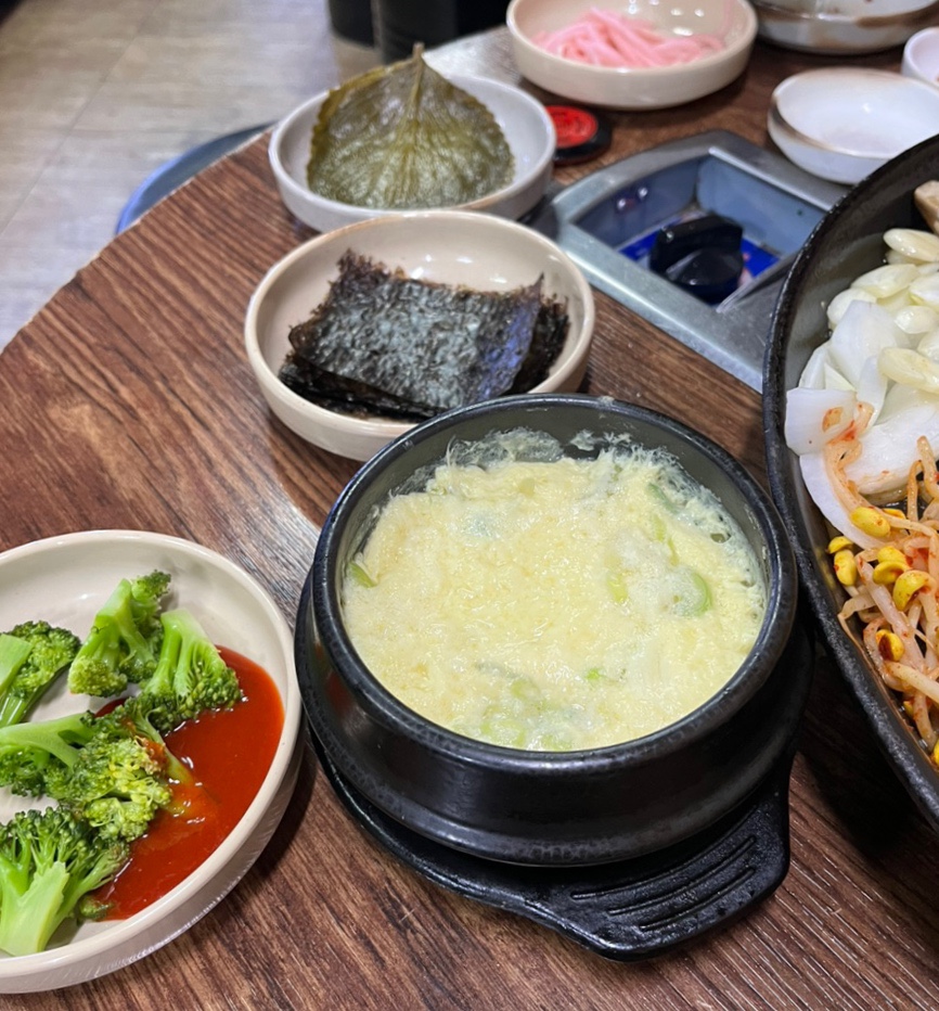 정원복돼지 이미지