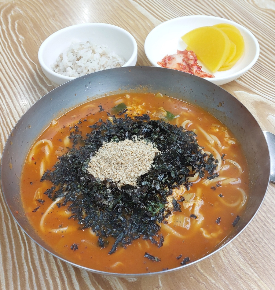 동큐칼국수3000원 이미지