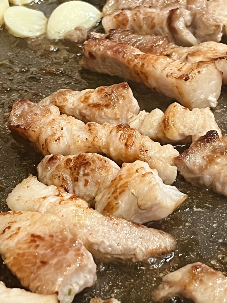 산본꽃돼지 이미지