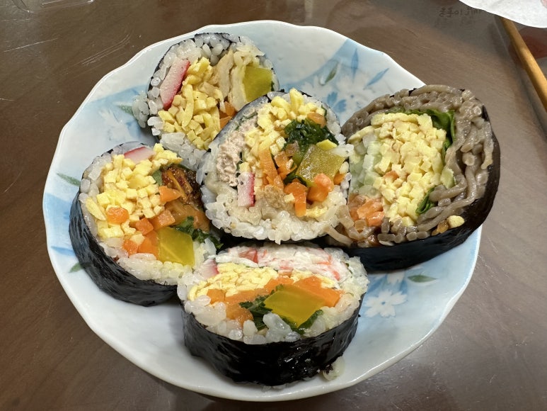 동글이김밥 이미지