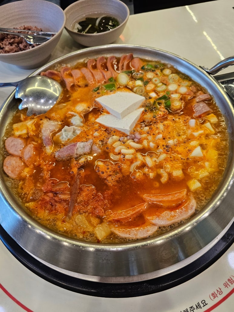 킹콩부대찌개 전남무안오룡점 이미지