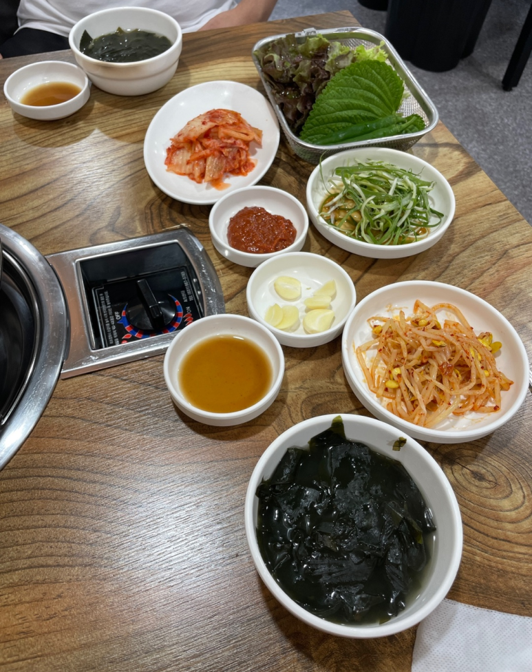장터솥뚜껑삼겹살 이미지