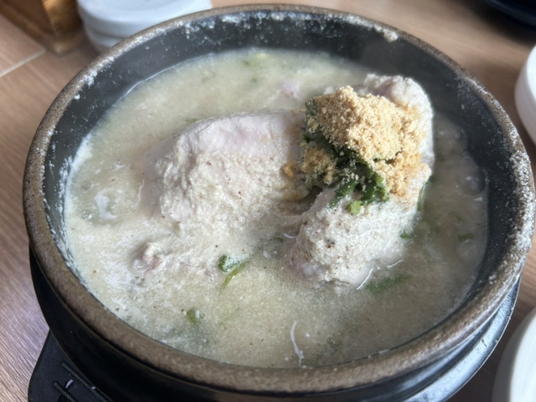 궁.엄나무삼계탕 이미지
