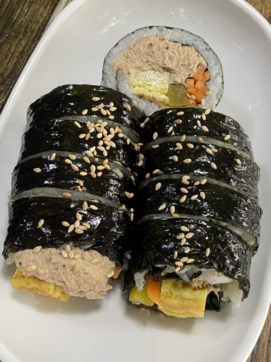 쌘김밥 이미지