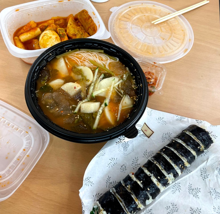 부엉김밥 이미지