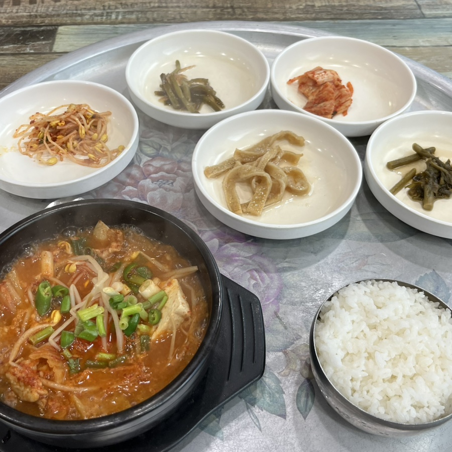 더도리칼국수 이미지