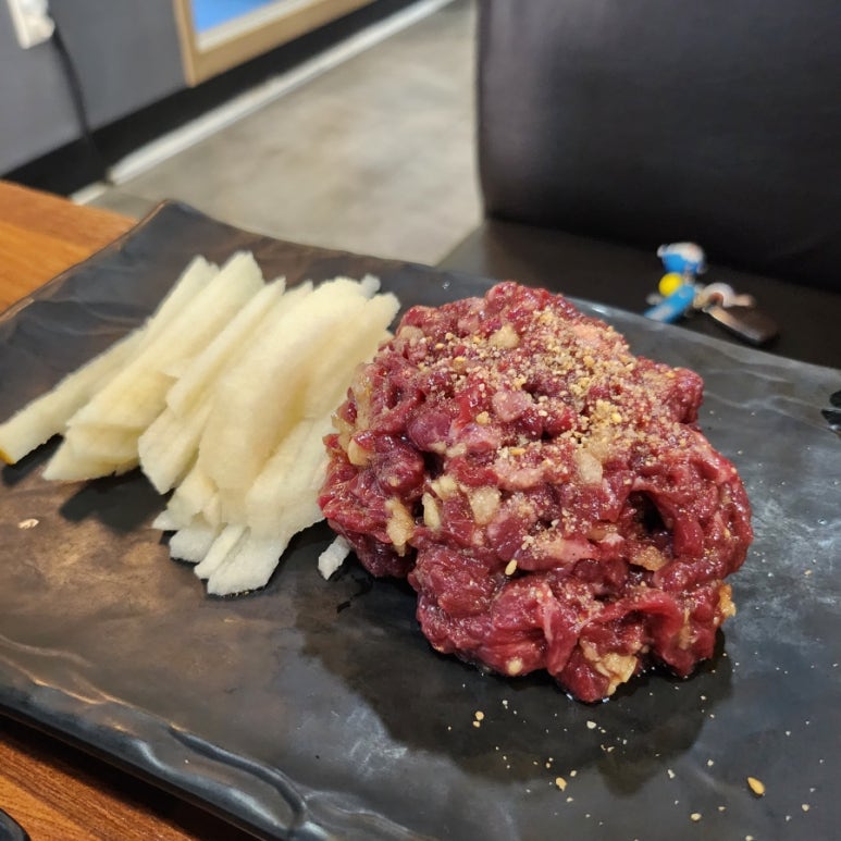 한우갈비의 습격 이미지