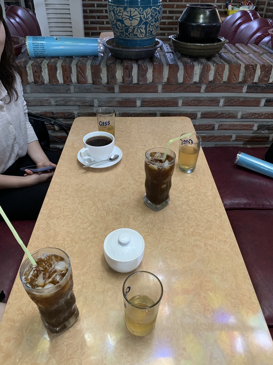 영커피숍 이미지