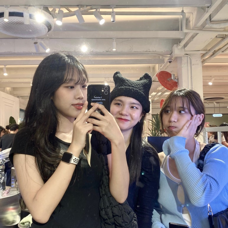 옷이예쁘다 이미지