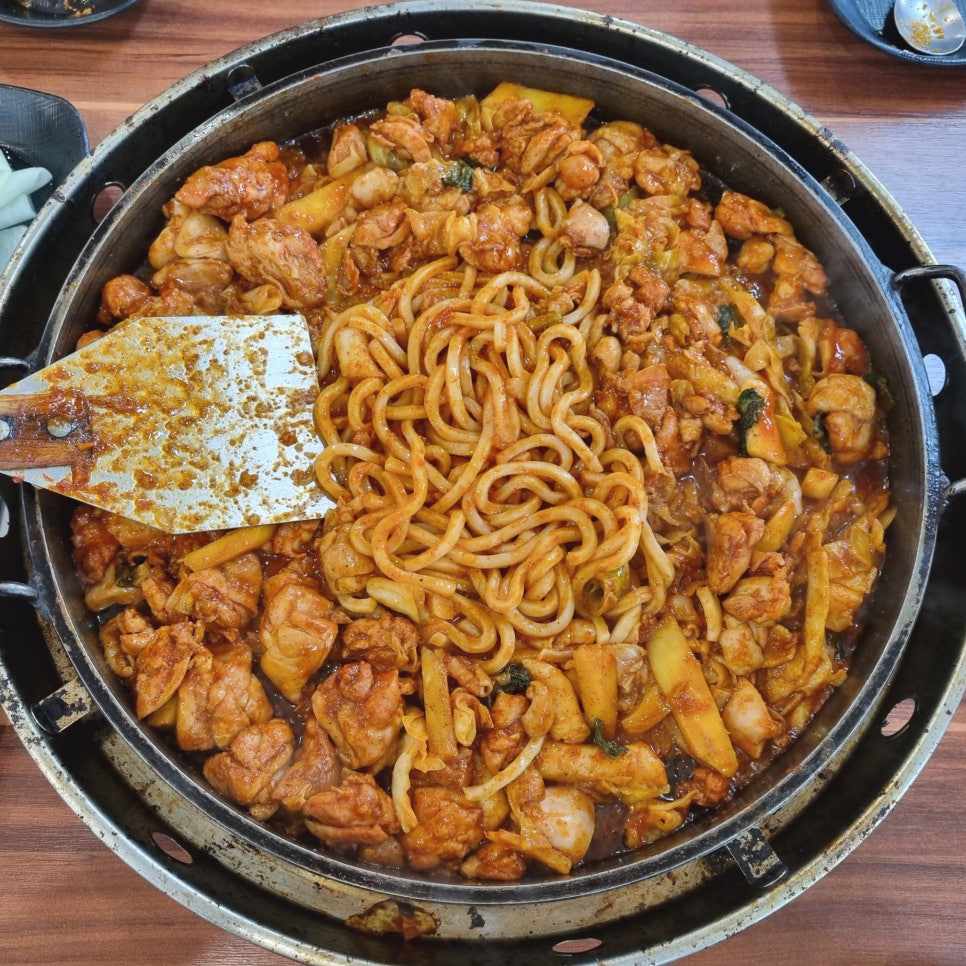 강촌우미숯불닭갈비 이미지