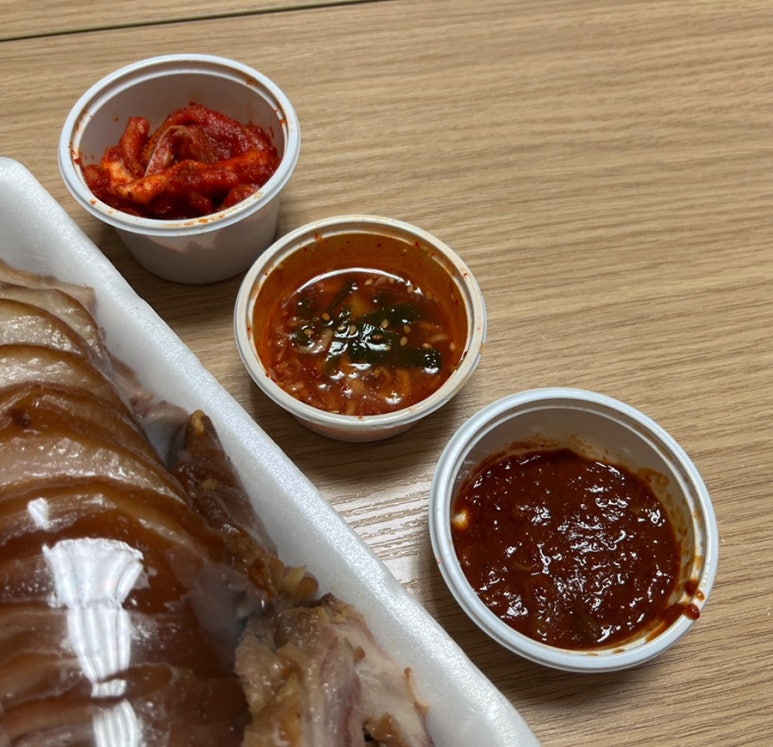 우리가족발&김치 이미지