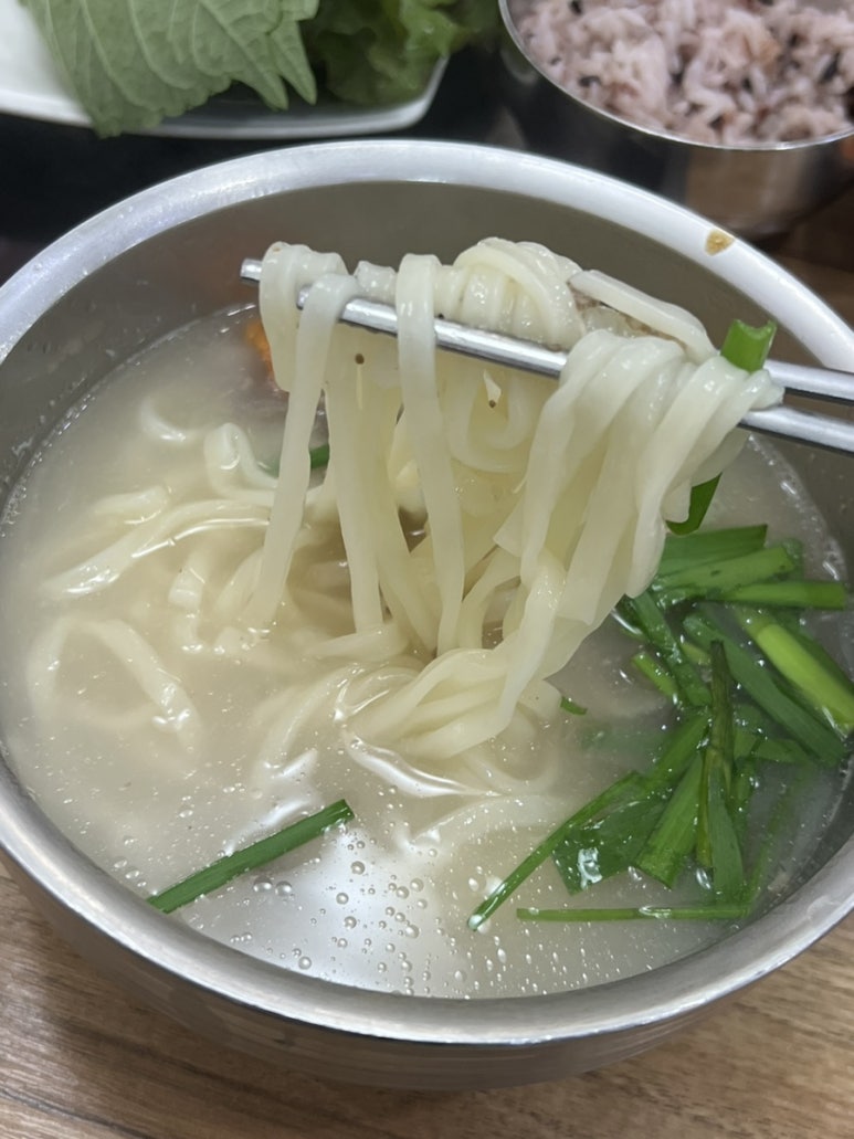 명동칼국수두정역점 이미지