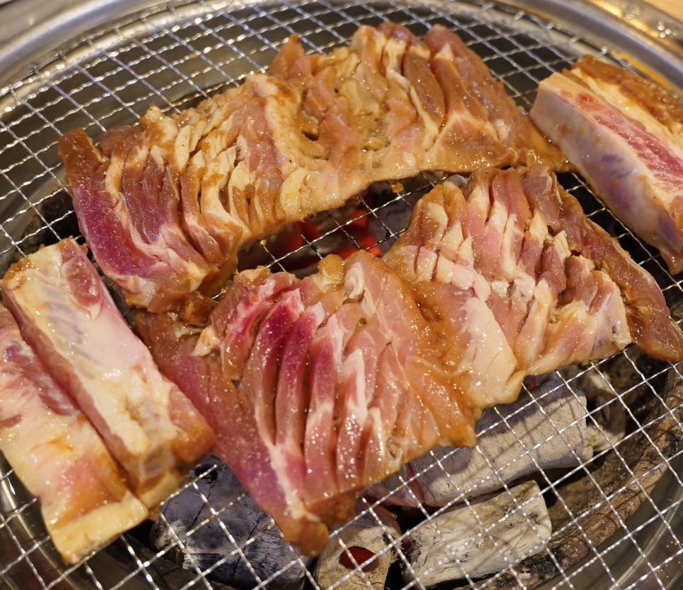 돈돈멍석숯불갈비 이미지
