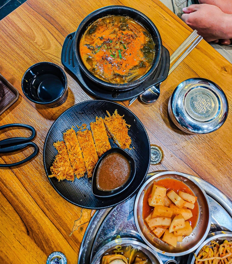 진선소고기국밥x삼겹 이미지
