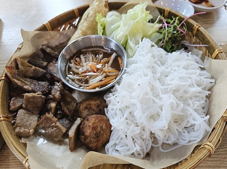 후옌베트남쌀국수 이미지