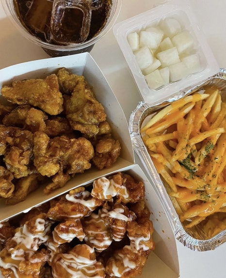 배통치킨 이미지