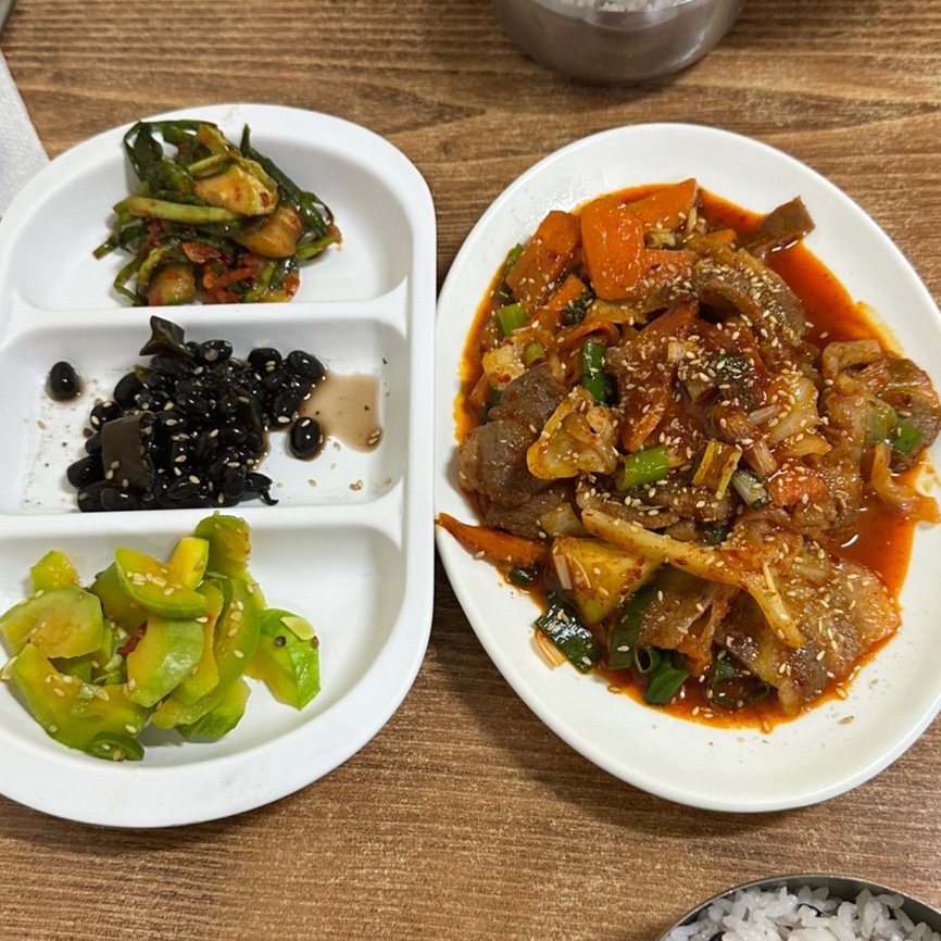 방이 뚝배기 이미지