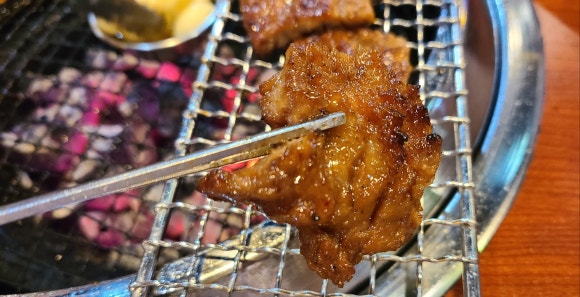 초원한우숯불갈비 이미지