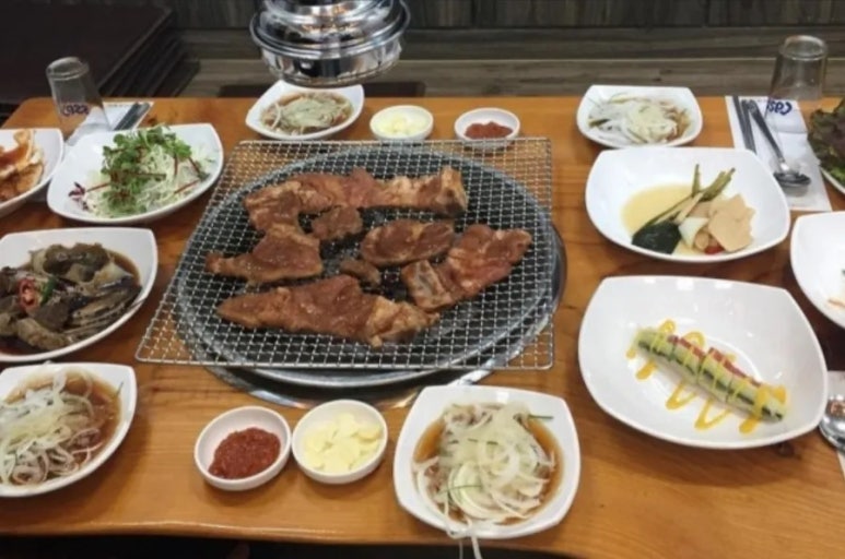 돼지마당 이미지