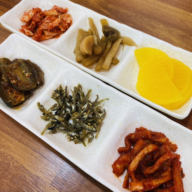 미소짓게하는분식 이미지