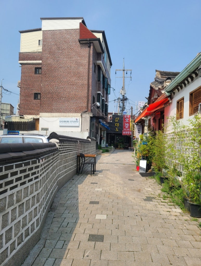 지지배배스튜디오 이미지