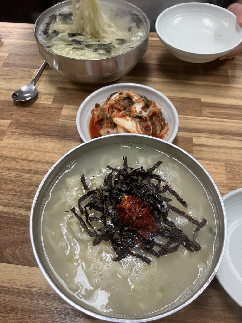 평양칼국수 이미지