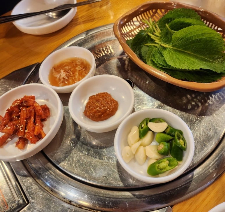 골뱅이창너머족발 이미지