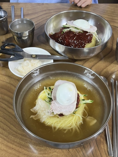 살롱드그르니에 이미지