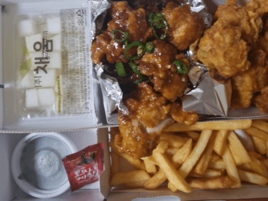깻잎두마리치킨 이미지