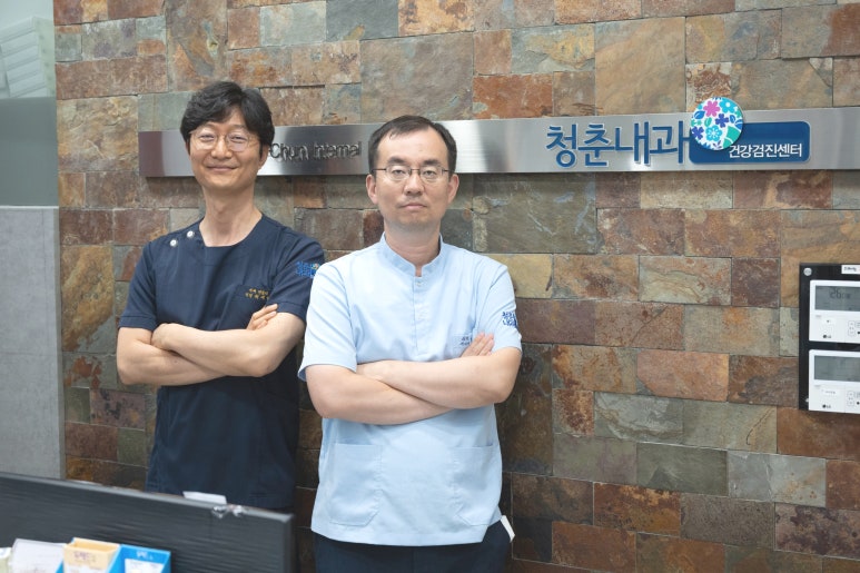 청춘내과 이미지
