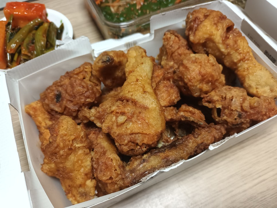 교촌치킨팔용점 이미지
