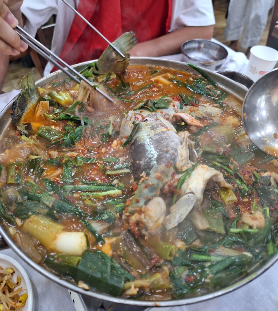 손중헌원조논메기매운탕 이미지